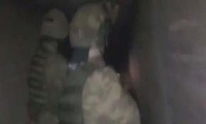 Mehmetçik, teröristlerin saklandığı tünellere girdi