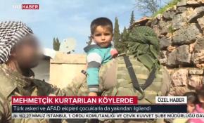 Mehmetçik Afrinli çocuklarla yakından ilgileniyor