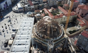 Kaba inşaatının yüzde 80'i tamamlanan Taksim Camii havadan görüntülendi
