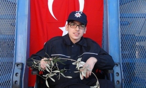 Engelli gencin en büyük hayalini polis gerçekleştirdi