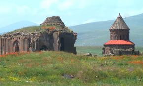 Turistlerin gözdesi "Ani" her mevsim ayrı güzel