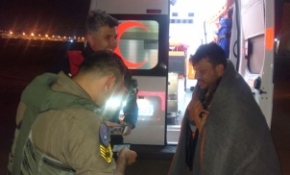 Sürüklenen motor yatta bulunan kişi helikopterle kurtarıldı