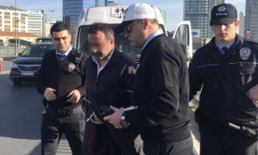 Bonzai kullanan servis şoförü direksiyonda sızdı