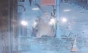 İstanbul'da kazı yapan işçiler ölümden döndü