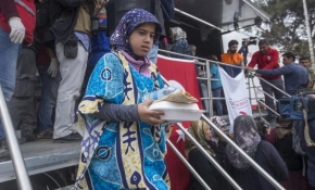 Türk Kızılayı, Afrin ilçe merkezinde 5 bin kişilik sıcak yemek dağıttı