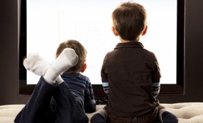 Yüksek kalorili yiyecek ve içeceklerin reklamları yasaklanıyor