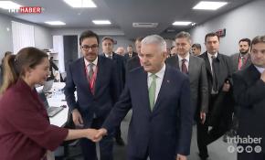 Başbakan Yıldırım TRT Bürosunu ziyaret etti