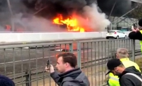 İngiltere'de havaalanında yangın