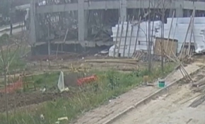 3 kişinin yaralandığı göçük güvenlik kamerasına yansıdı