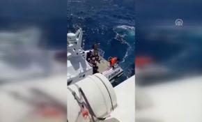 Muğla'da batan tur teknesinde mahsur kalan yolcular kurtarıldı