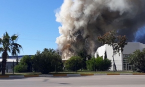 Antalya'da yat üretim merkezinde yangın