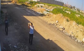 Gündüz güvenlik kameralarını kırdılar; gece hırsızlık yaptılar