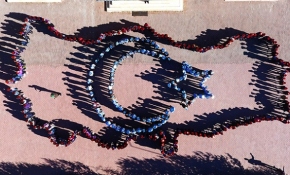 Mehmetçik'e destek için 'Afrin, Bosna, Kudüs' koreografisi