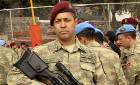 Hiç düşünmeden şehadete yürüdü, darbecilere geçit vermedi