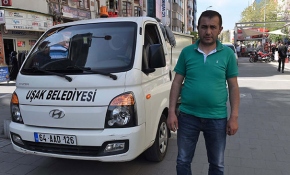 Temizlik işçisi 6 bin lira buldu, yetkililere teslim etti