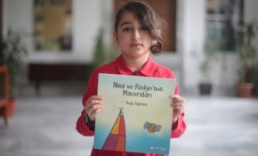 Radyoyu çok seven küçük kız kitap yazdı: Nina ve Radyo'nun Maceraları