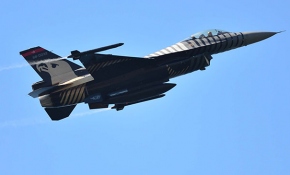 SOLOTÜRK'ün '23 Nisan' gösterisi nefes kesti