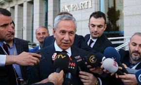 Bülent Arınç: AK Parti ve Genel Başkanına zarar verecek hiçbir hareketin içinde olmam