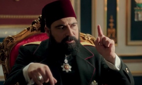 Abdülhamid hayatını ve tahtını koruyabilecek mi?