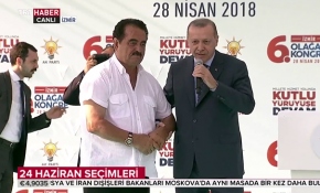 Cumhurbaşkanı Erdoğan Tatlıses'le 'Yaylalar'ı söyledi