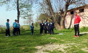 İlkay Fırtın, köy çocuklarını farklı spor dallarıyla tanıştırıyor