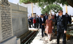 Cumhurbaşkanı Erdoğan, Nakşibend Türbesi’ni ziyaret etti