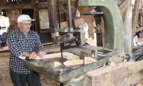 Tekne ustası Rasim Akbulut mesleğini 53 yıldır sürdürüyor