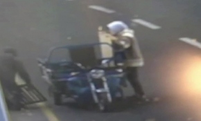 Mazgal kapağı hırsızlığı güvenlik kamerasında