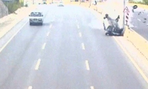 Bursa'da kazalar MOBESE kameralarına takıldı