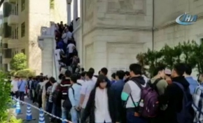 Japonya Tokyo Camii'nde cuma namazı izdihamı