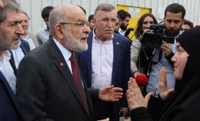 Temel Karamollaoğlu ile bir vatandaş arasında gerginlik yaşandı