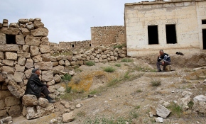 Hayalet köyün gönüllü bekçileri