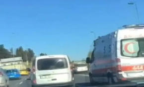 Trafik magandası E-5'te ambulansla yarıştı