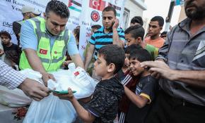 TİKA'dan, Gazze'de yaklaşık bin aileye iftar yemeği