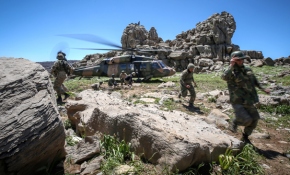 Mehmetçik sarp dağlarda terör operasyonlarına devam ediyor