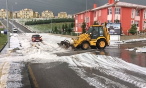 Ankara'da sağanak ve dolu etkili oldu