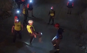 Rusya'da yer altı futbol maçı