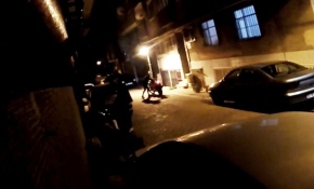 Motosiklet hırsızlarına tabancayla ateş açıp peşlerinden kovaladılar