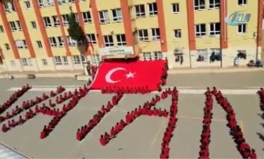 Lise öğrencilerinden 'Vatan' koreografisi