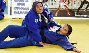 80’lik Ayten Nine judocu oldu