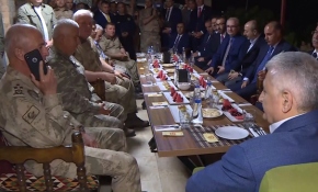 Cumhurbaşkanı Erdoğan, komutanlarla telefonda görüştü