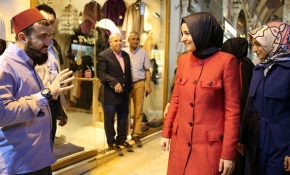 Bakan Kaya, Kapalıçarşı esnafını ziyaret etti