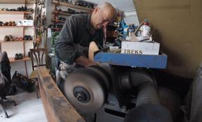 Ayakkabı ustasının 40 yıllık meslek aşkı