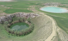 Gizemli göller havadan görüntülendi