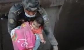 Guatemala polisi bir bebeğin hayatını böyle kurtardı