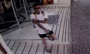 İngiliz turistin sinsi planı kameralara takıldı