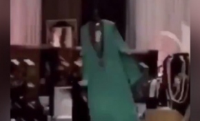 Suudi Arabistan'da modelsiz, drone'lu moda şovu