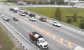 Aracını otobanda dakikalarca geri sürdü