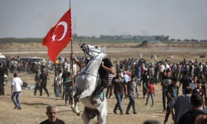 Milyonluk Kudüs gösterilerine Türk bayrağıyla katıldı