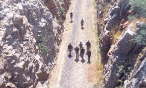 Mehmetçik Afrin’de arama tarama çalışmalarına devam ediyor